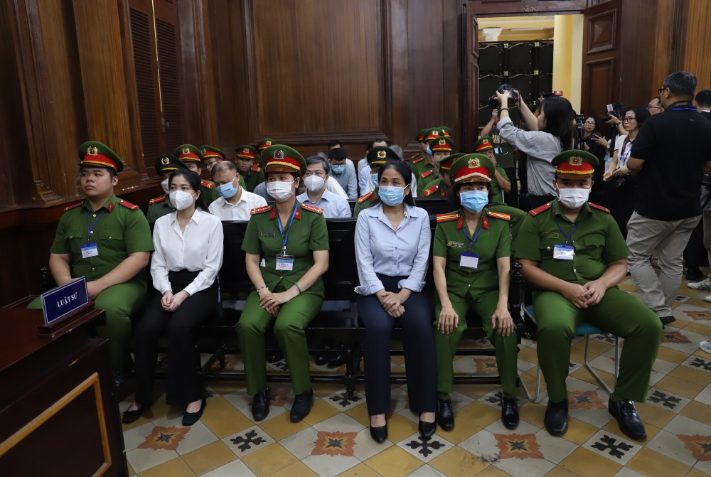 Các bị cáo Xuyên Việt Oil tại tòa. Ảnh: Anh Tú