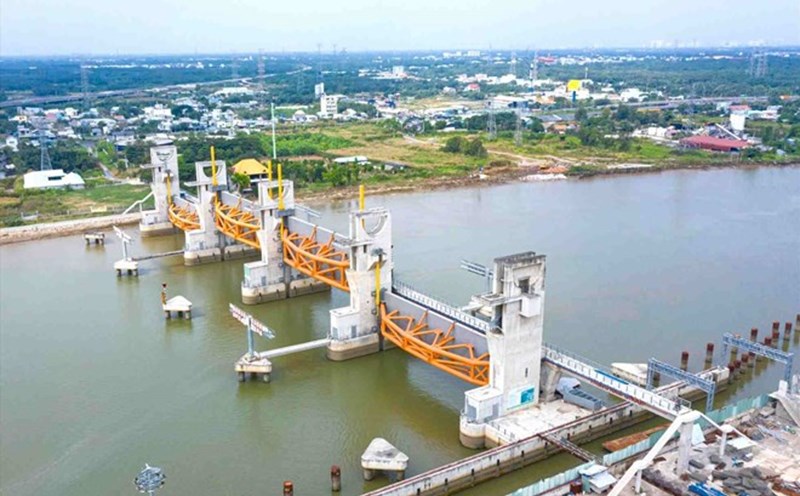 The Ho Chi Minh City tide control project is "shelved", currently generating 1.7 billion VND in interest every day. Photo: Minh Quan