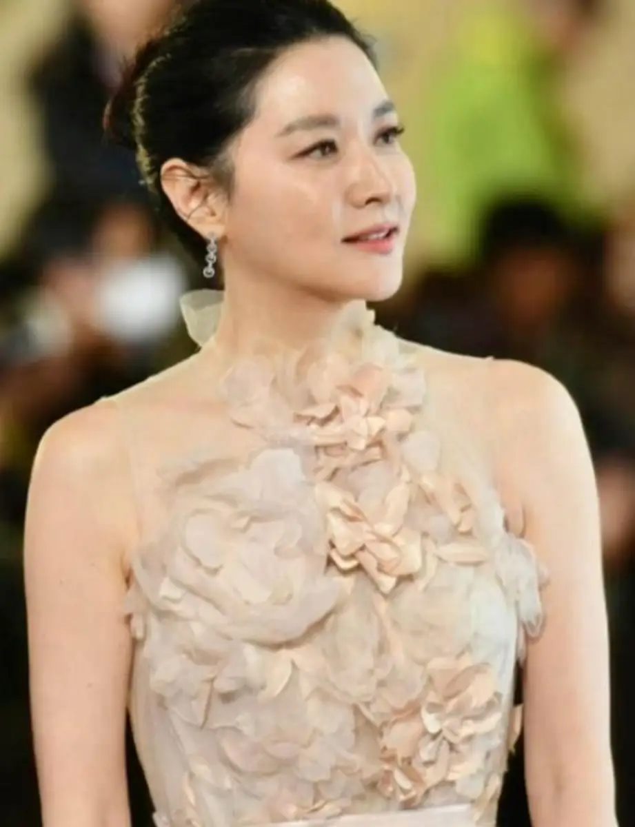 Nhan sac Lee Young Ae o tuoi 53. Anh: Sohu