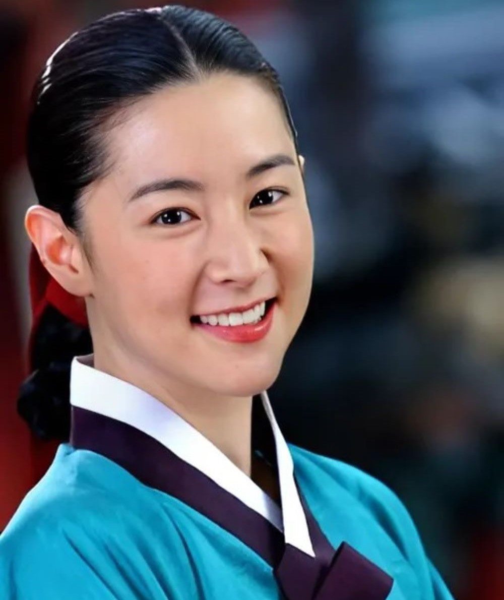 Lee Young Ae thoi tre trong “Nang Dae Jang Geum“. Anh: Nha san xuat