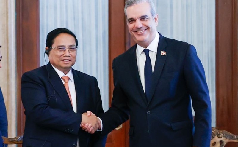 Prime Minister Pham Minh Chinh and President of the Dominican Republic Luis Abinader. Photo: VGP