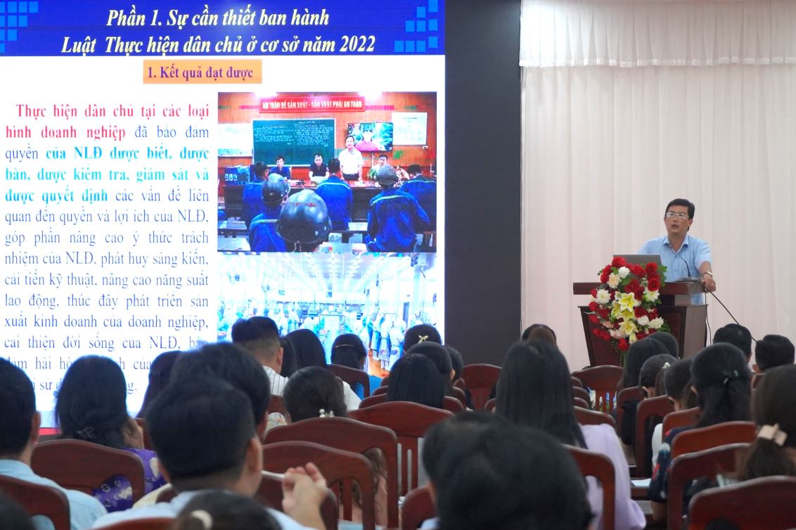 The training course for trade union officials took place from November 21 to 22. Photo: Yen Phuong