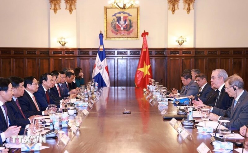 View of the meeting between Prime Minister Pham Minh Chinh and the President of the Dominican Republic. Photo: VNA