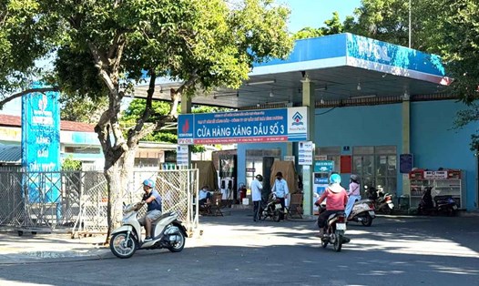 Cây xăng bị niêm phong nhiều trụ bơm ở Vũng Tàu. Ảnh: Thành An