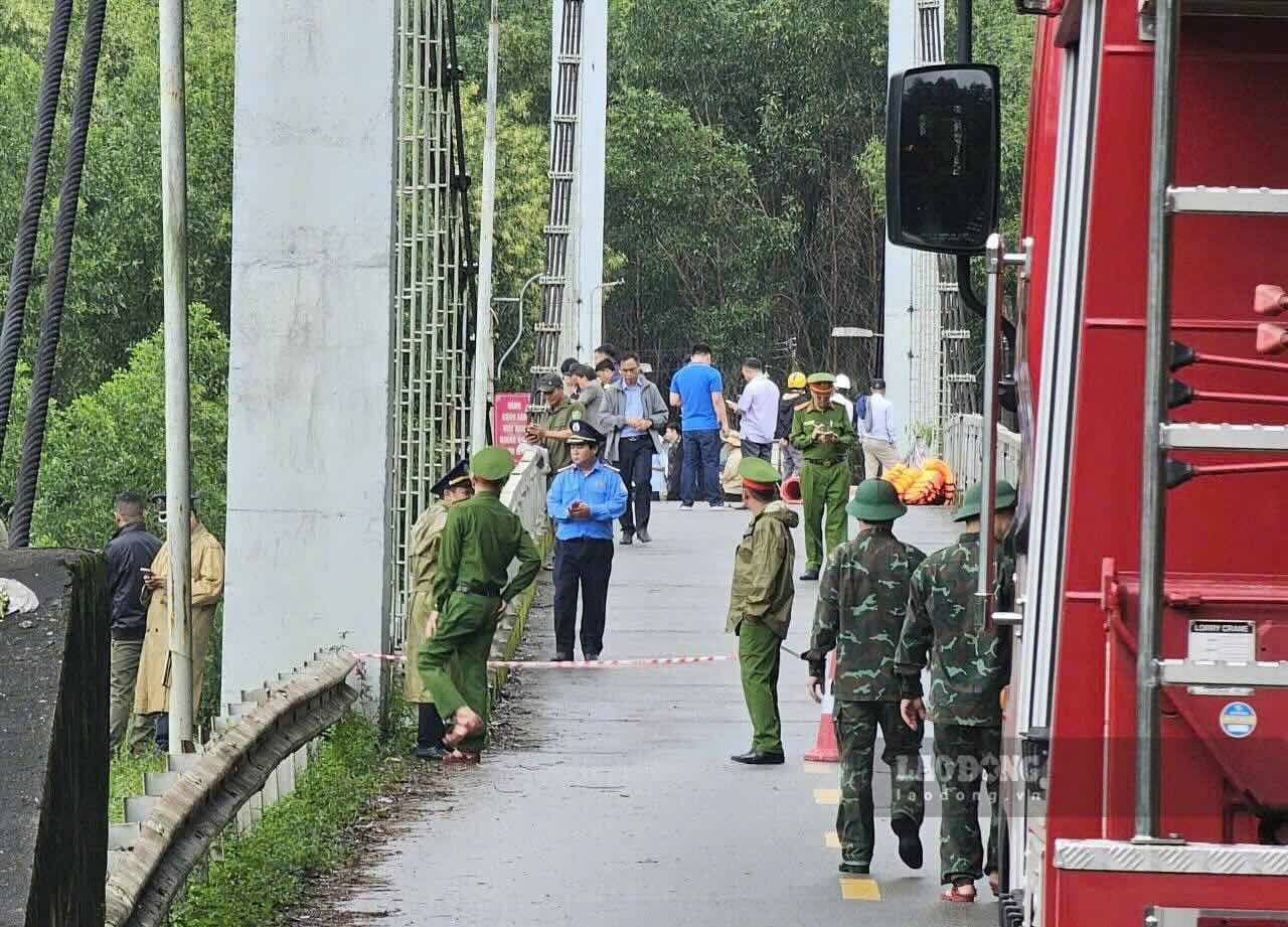 Duoc tin, luc luong chuc nang nhanh chong trien khai den hien truong de tien hanh tim kiem cuu nan.