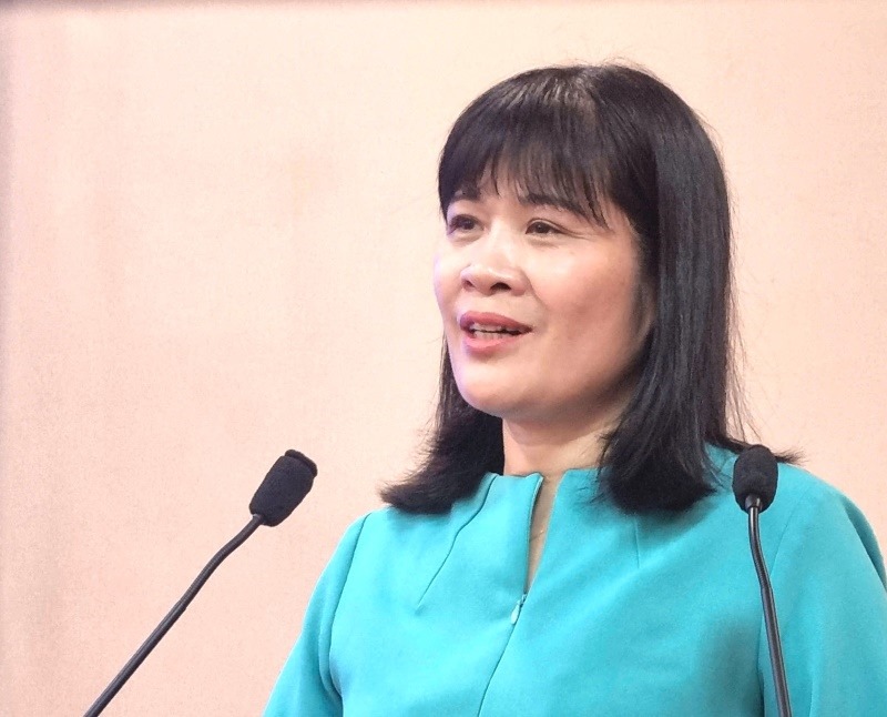 Ms. Do Hong Van - Member of the Presidium, Head of the Women's Committee of the Vietnam General Confederation of Labor - delivered the opening speech at the workshop. Photo: Nam Duong