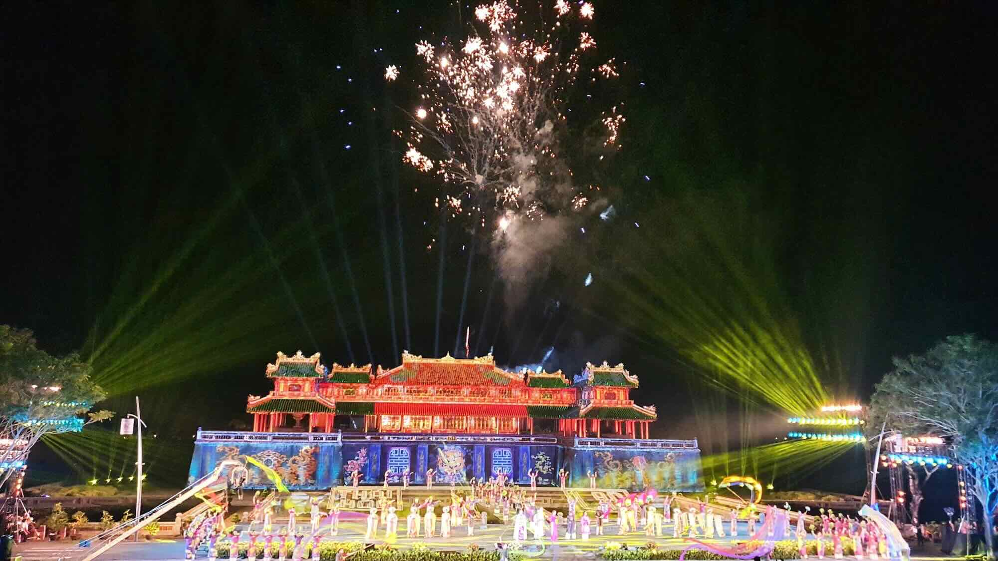 Some programs organized by the Hue Monuments Conservation Center will include fireworks displays. Photo: Phuc Dat.