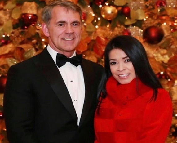 Singer Bich Tuyen and her billionaire husband. Photo: Artist provided.
