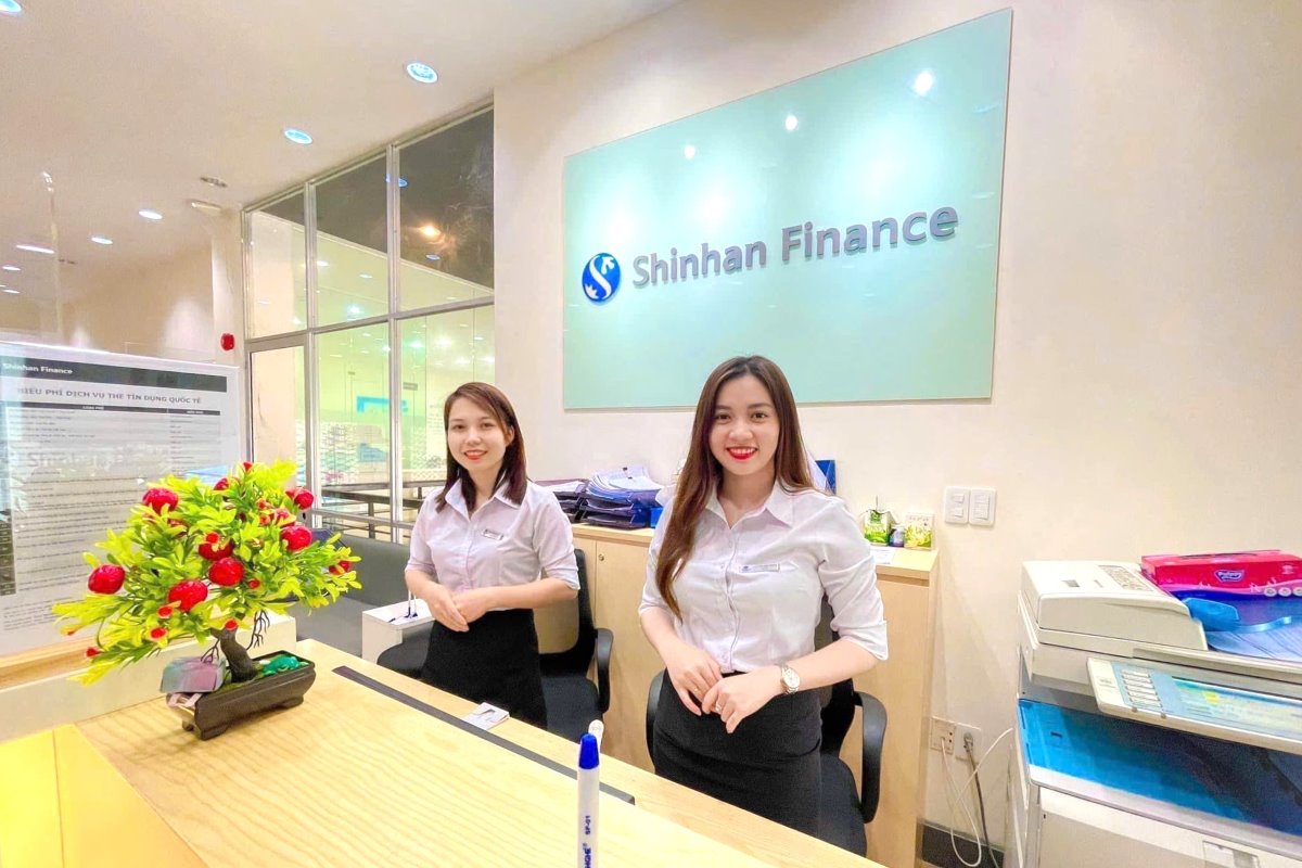Shinhan Finance Vung Tau office is recruiting staff. Photo: DVCC