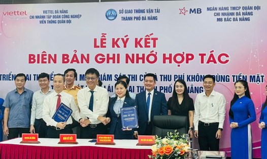 Sở Giao thông Vận tải TP Đà Nẵng thí điểm phần mềm giám sát thi cử và thu phí không dùng tiền mặt trong sát hạch lái xe. Ảnh: Sở GTVT
