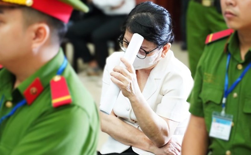 Defendant Do Thi Nhan asked for leniency and reduced sentence. Photo: Anh Tu