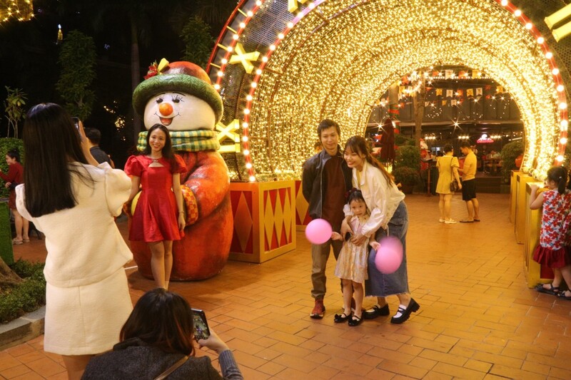 The Da Nang Department of Tourism said there will be 70 booths at the Da Nang Christmas Fair. Photo: Nguyen Linh