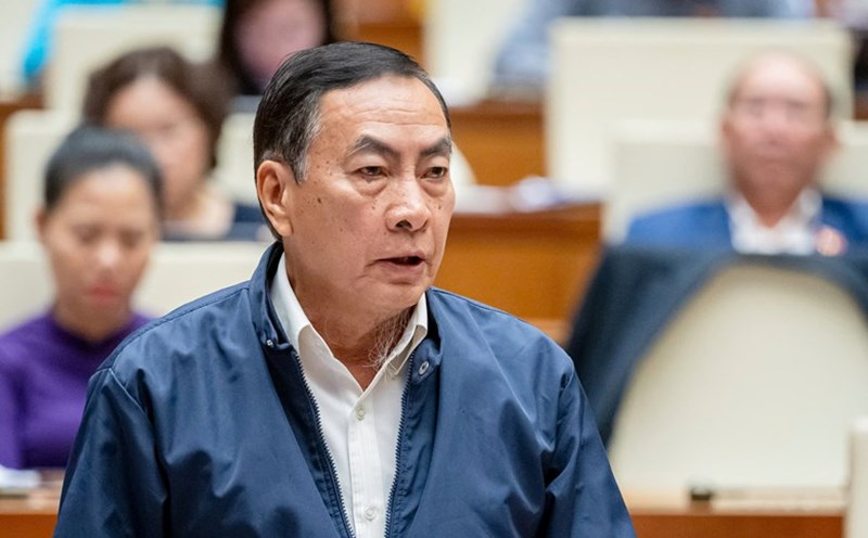 Delegate Pham Van Hoa (Dong Thap Delegation) proposed that each district of Hai Phong have a maximum of 2 Vice Chairmen when implementing urban government. Photo: National Assembly