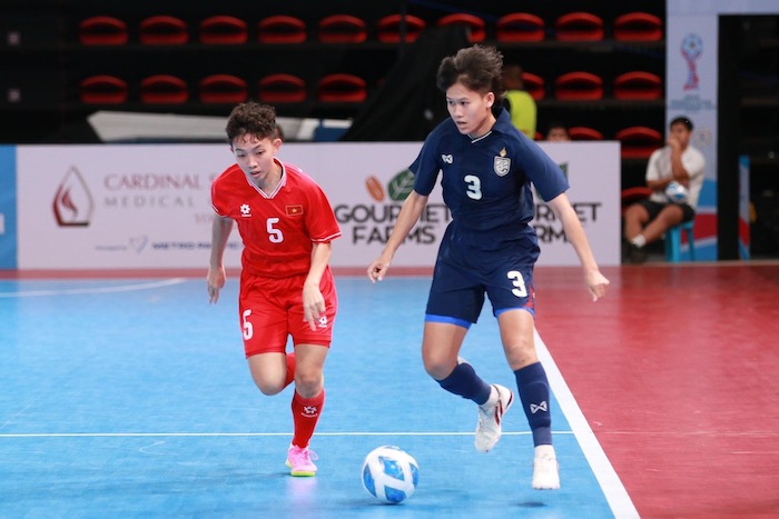 Nguyệt Vy vừa cứu thua cho tuyển futsal Việt Nam. Ảnh: Futsal Thái Lan