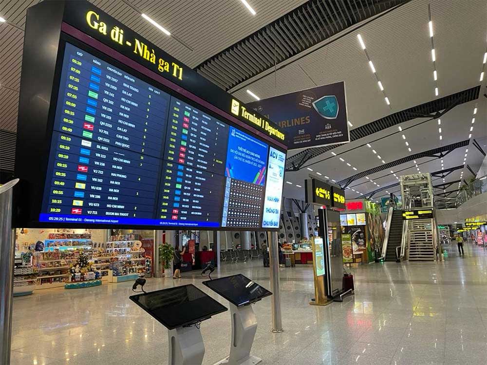 Ninh Thuan Tax Department sent a notice to the Immigration Department regarding the temporary suspension of exit of Mr. Nguyen Duc Chi - Chairman of the Board of Directors of Sunbay Ninh Thuan Joint Stock Company. Photo: H. Long