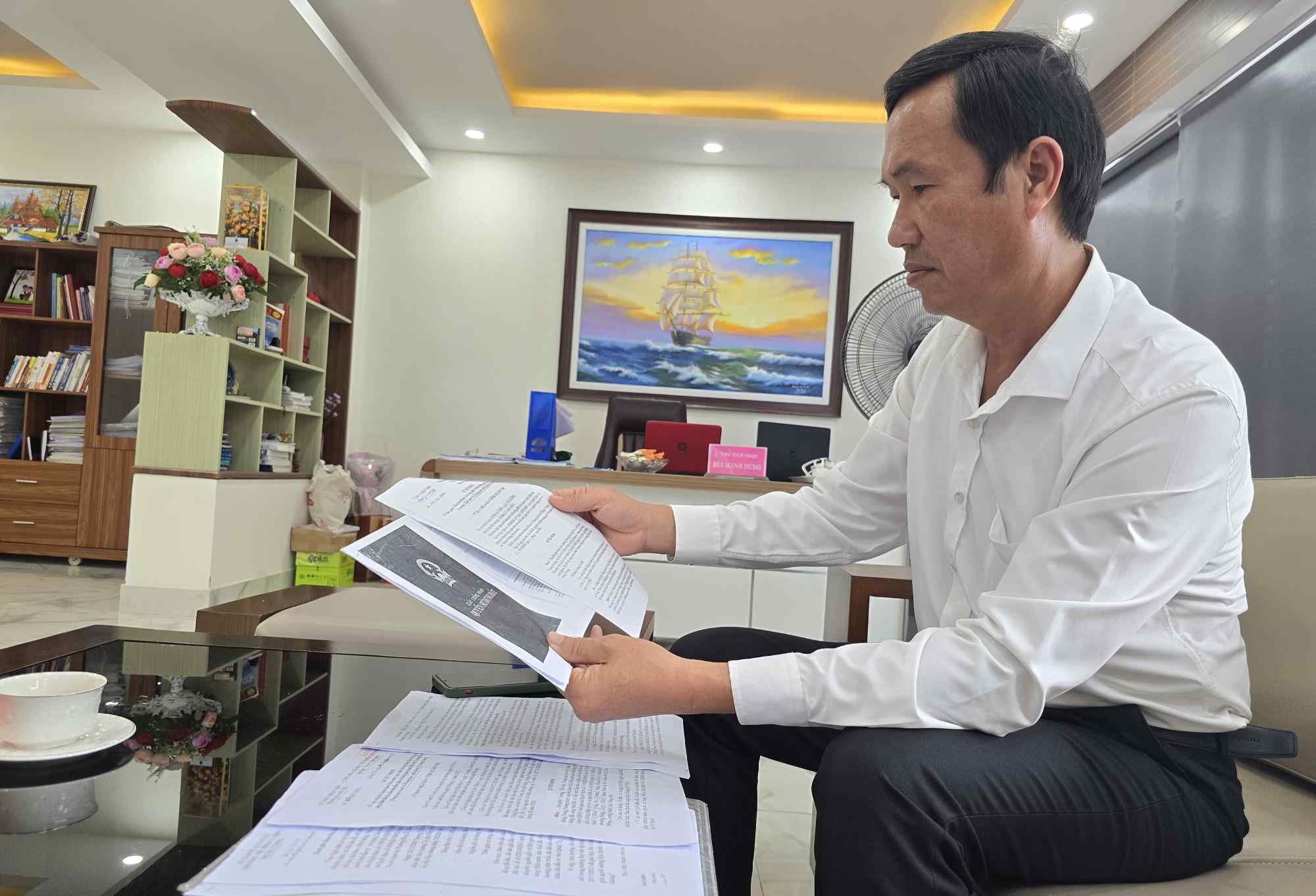 Mr. Bui Manh Dung - Chairman of the Board of Directors of Trung Vuong School - is stuck with a tax debt of more than 6 billion VND that the school should have been exempted from. Photo: Hung Tho