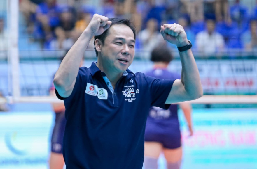 Coach Pham Minh Dung of the women's volleyball team of the Information Corps. Photo: BCTT TTBP