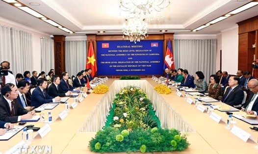 Quang cảnh cuộc hội đàm tại trụ sở Quốc hội Campuchia. Ảnh: TTXVN