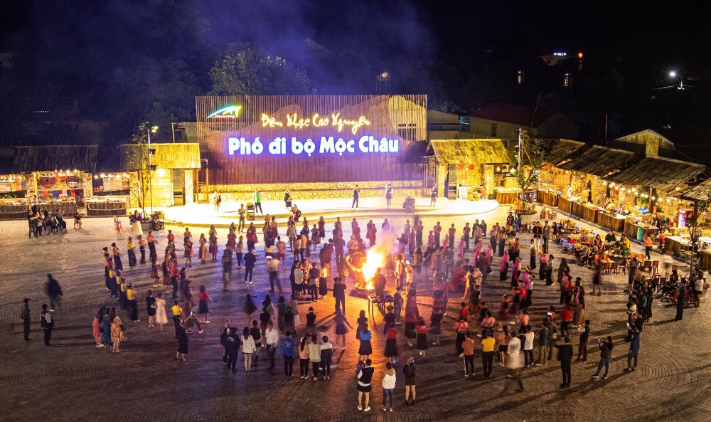Son La established Moc Chau town on the basis of current Moc Chau district. Photo: Tran Trong