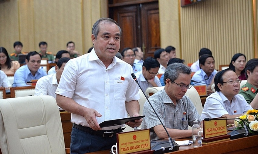 The meeting of the People's Council of Quang Ngai province passed a resolution approving the policy of rearranging administrative units of communes and towns. Photo: Quangngai.gov.vn