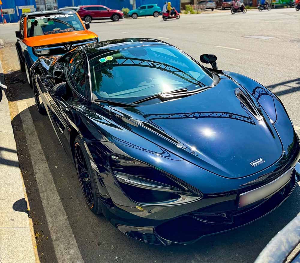 Can canh McLaren 720S Spider. Anh: Xuan Phuoc