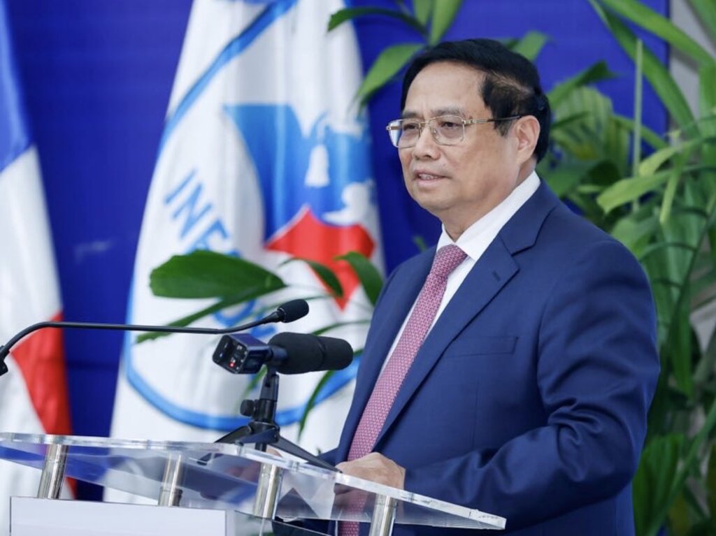 Prime Minister Pham Minh Chinh delivers a policy speech at the Dominican Republic's Higher Institute for Diplomatic and Consular Education. Photo: VGP