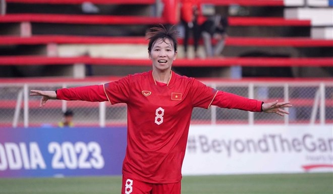 Midfielder Thuy Trang when she was playing for the Vietnam women's football team. Photo: Nguyen Dang