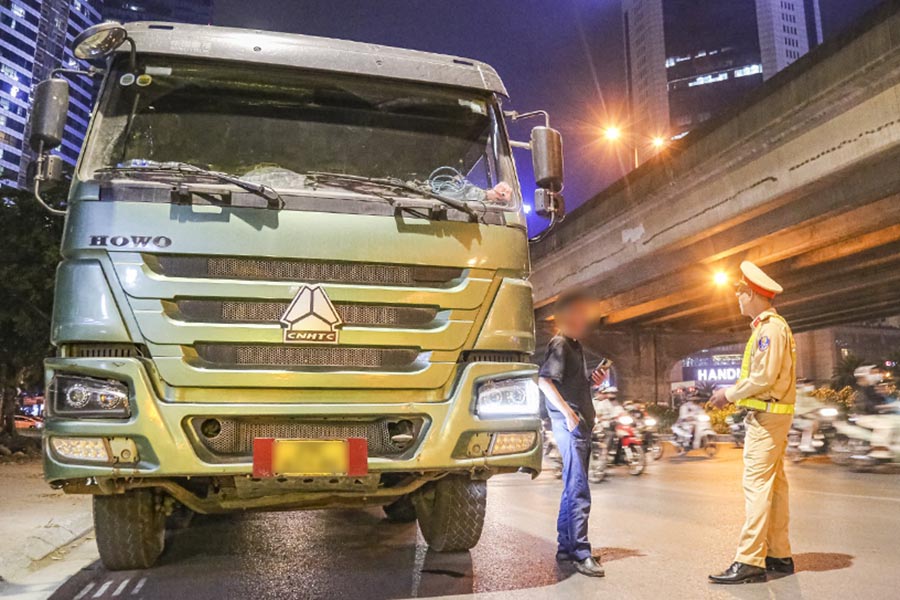 Fined for overpaying, the "tiger pounced" driver regretted overloading