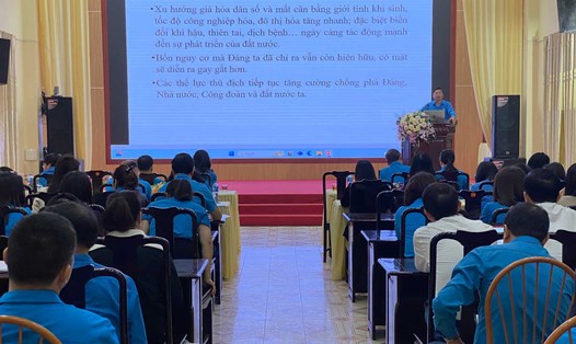 Toàn cảnh hội nghị công đoàn. Ảnh: Trần Bùi