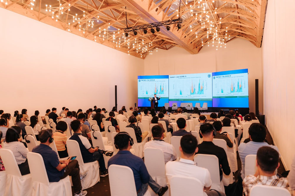 Pharmaceutical group Sanofi organized a series of specialized seminars on Influenza attracting the participation of domestic and foreign experts. Photo: Provided by the company