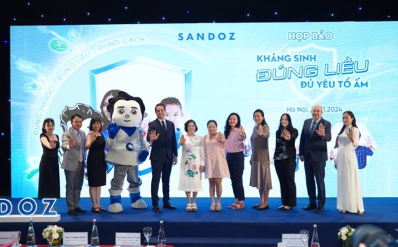 Launching the campaign to combat antibiotic resistance in Vietnam. Photo: Organizing Committee