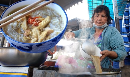 Về Rạch Giá ăn tô bún cá