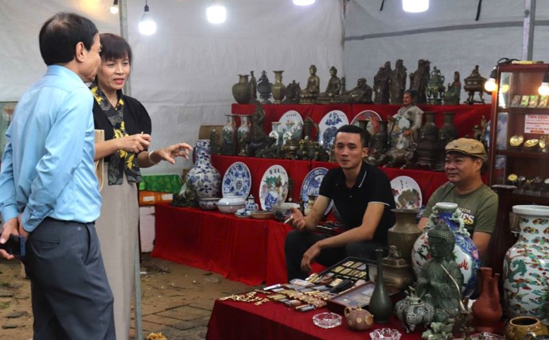 Unique Da Nang antique market. Photo: Nguyen Linh