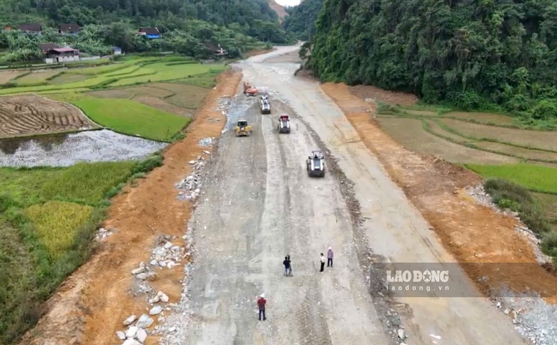 Tren 99% mat bang phuc vu xay dung du an da duoc Cao Bang, Lang Son ban giao. Anh: Tan Van.