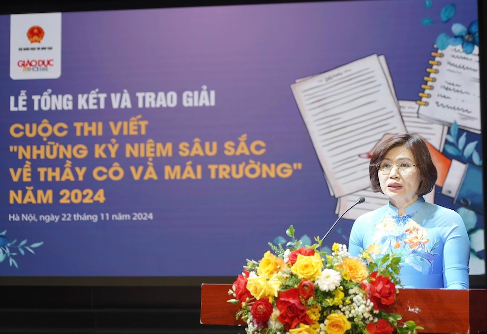 Ba Dang Hoang Anh, Pho Chu tich Cong doan Giao duc Viet Nam, Pho Truong ban Giam khao Chung khao cuoc thi. Anh: Ban to chuc 