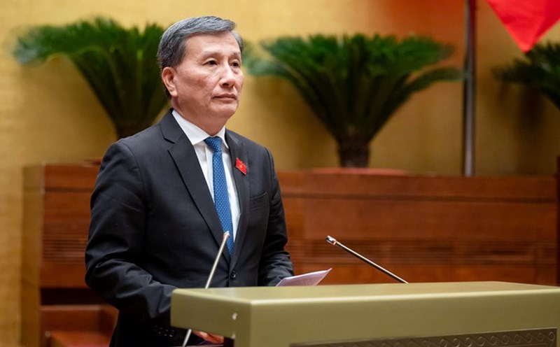 Chairman of the National Assembly's Committee on Science, Technology and Environment Le Quang Huy presented the Report on the examination of the draft Law amending and supplementing a number of articles of the Law on Technical Standards and Regulations. Photo: National Assembly