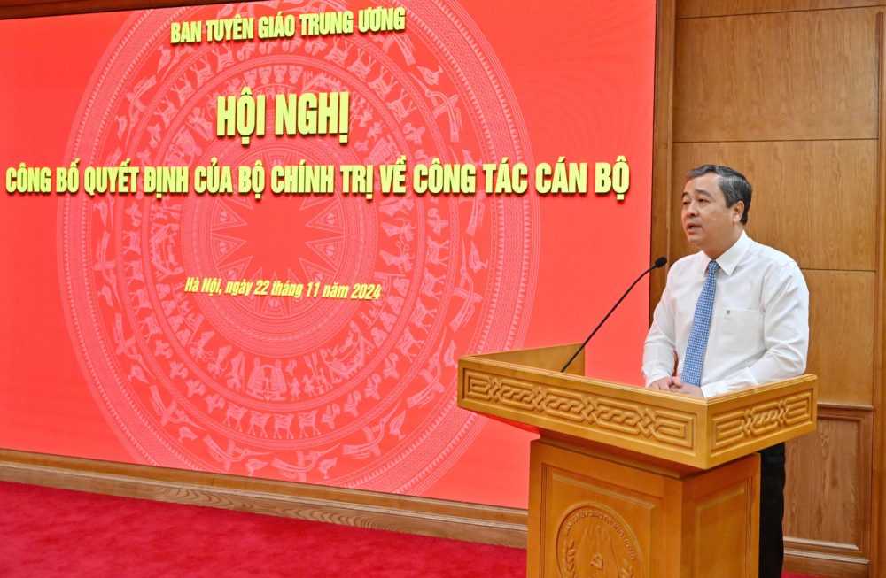 Tan Pho Truong Ban Tuyen giao Trung uong Ngo Dong Hai phat bieu nhan nhiem vu. Anh: T.Vuong