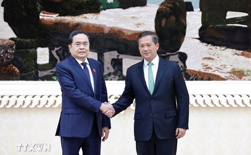 National Assembly Chairman Tran Thanh Man meets with Cambodian Prime Minister Samdech Hun Manet. Photo: VNA