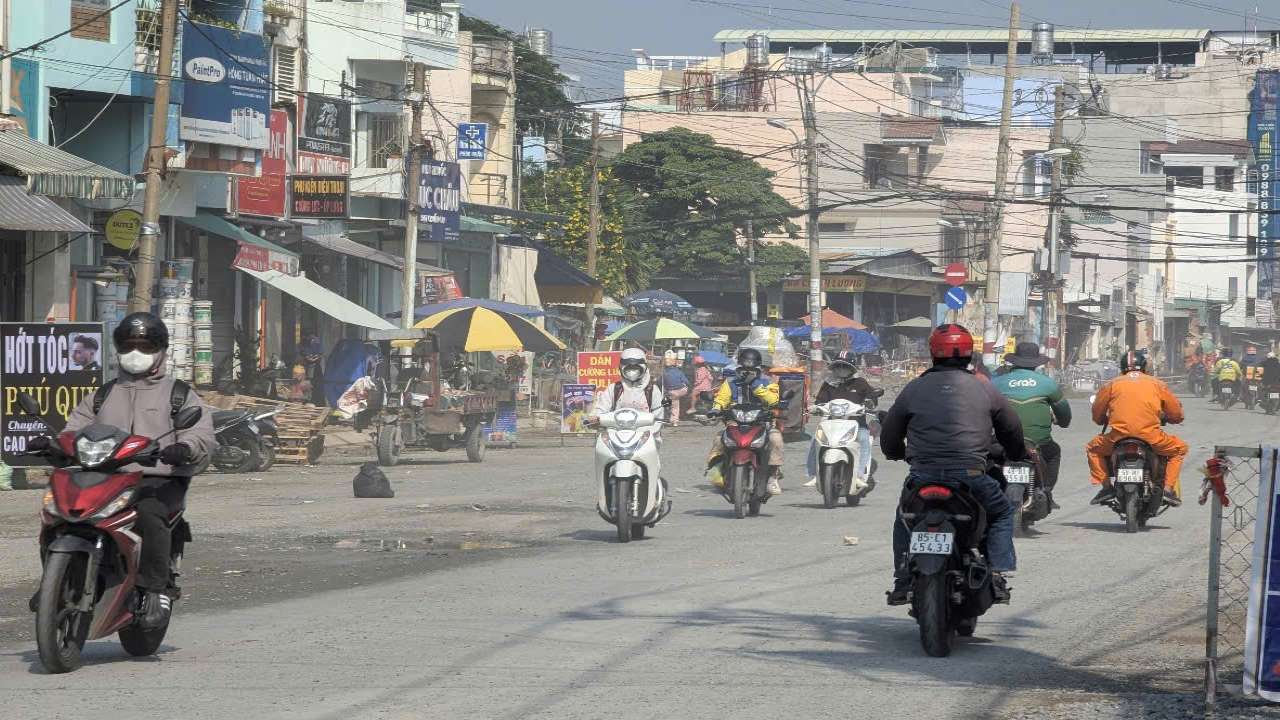 Duong Duong Quang Ham ngon ngang, bui mu mit.  Anh: Anh Tu