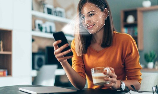 Lưu ý cài đặt xác thực sinh trắc học thanh toán cuối năm. Ảnh: TB.