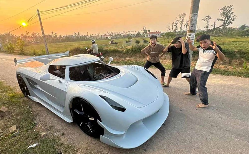 Close-up of the homemade Koenigsegg Jesko supercar in Quang Ninh. Photo: Nhet TV