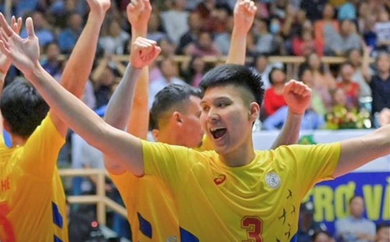 Sanest Khanh Hoa meets XSKT Vinh Long at the 2024 National Volleyball Championship. Photo: VFV