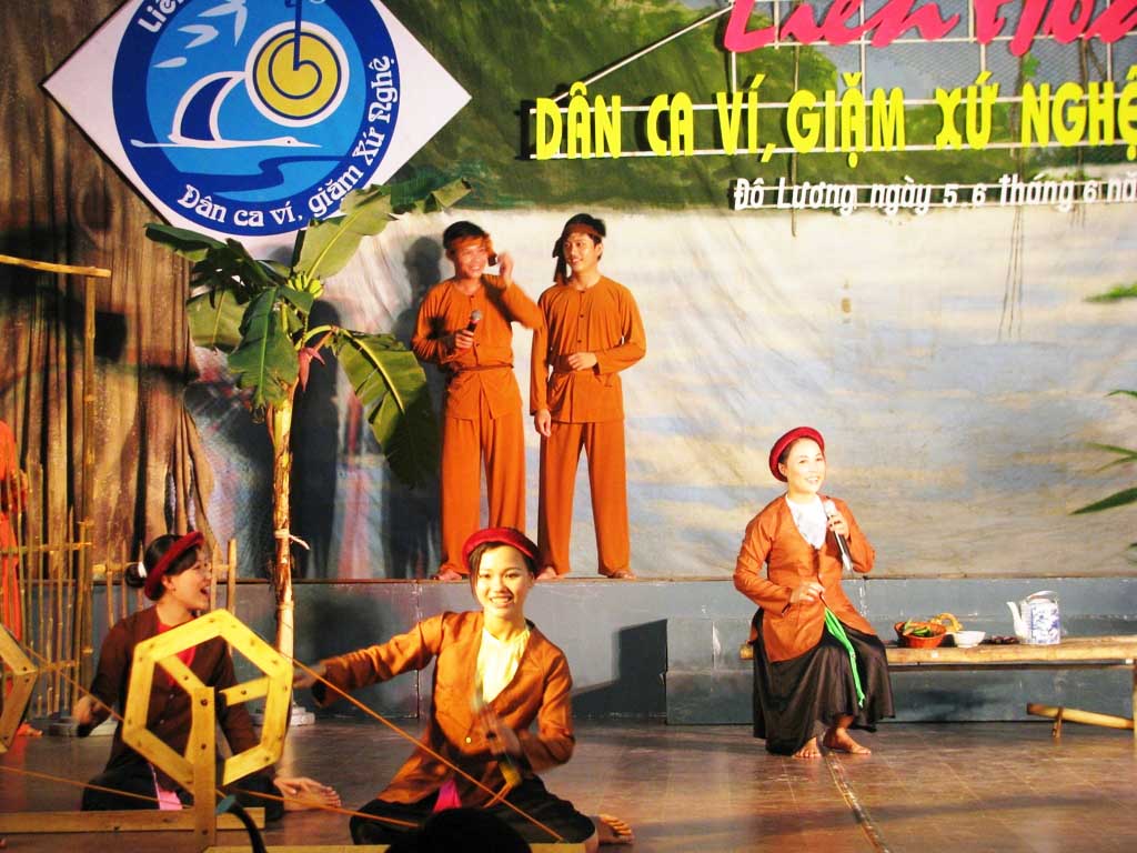A performance at the Nghe Tinh Vi Giam Folk Song Festival. Photo: Quang Dai