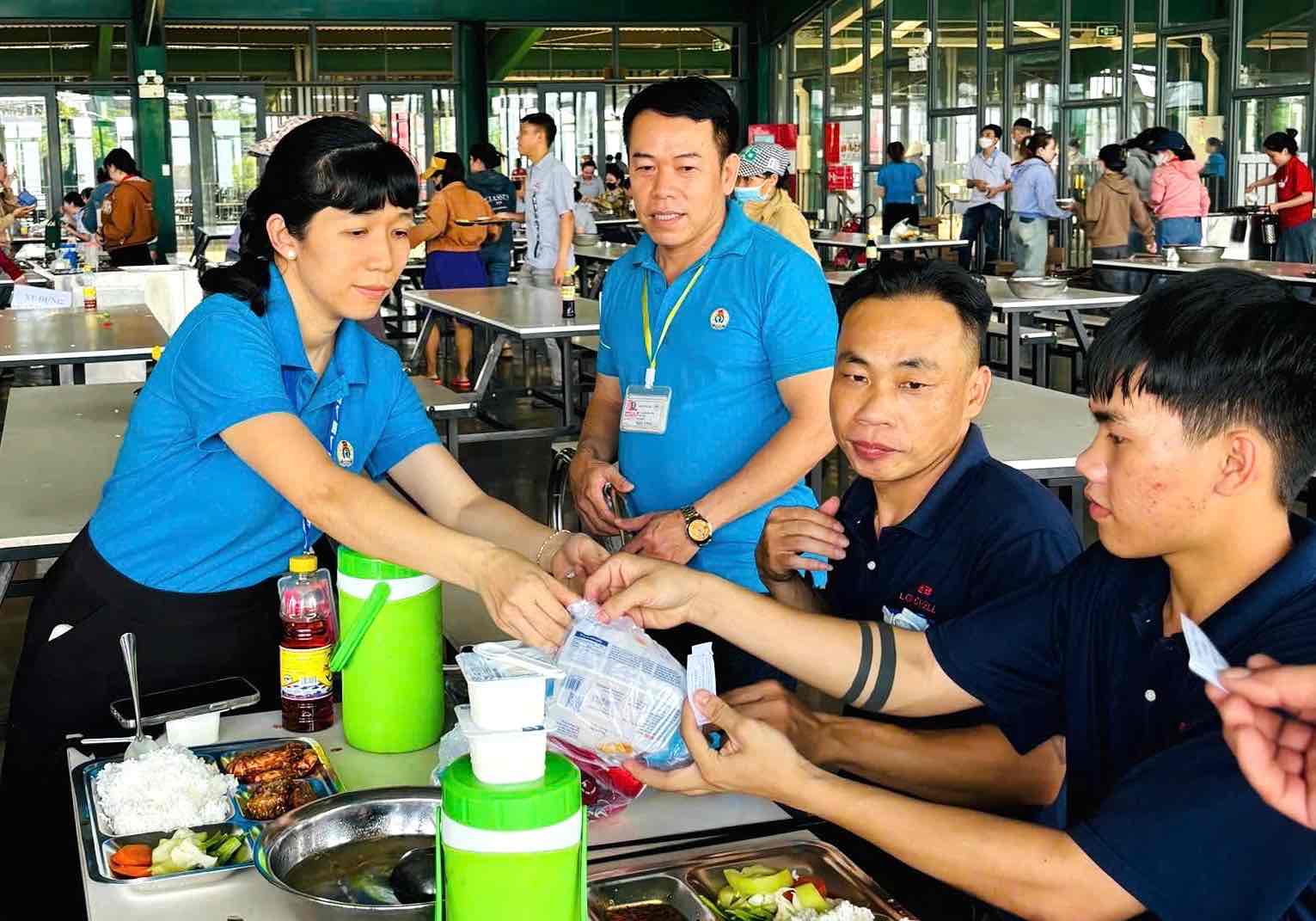 Mid-shift meal at Longwell Company Limited. Photo: Provided by the company's union