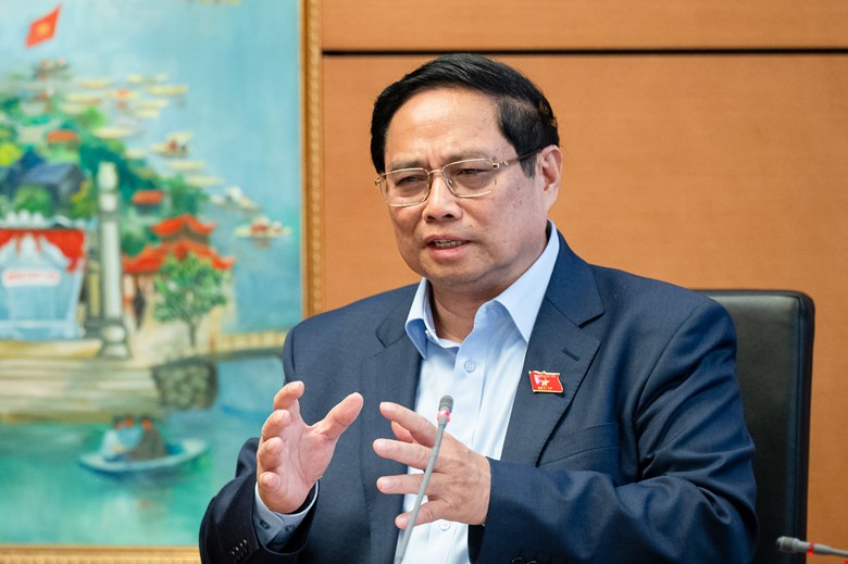Prime Minister Pham Minh Chinh cited evidence that virtual assistants are sometimes smarter than real assistants. Photo: Pham Dong