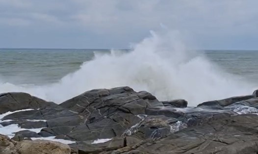 Khu vực chìm tàu cá xảy ra ở vùng biển thuộc phường Phổ Thạnh, thị xã Đức Phổ, tỉnh Quảng Ngãi. Ảnh: Viên Nguyễn