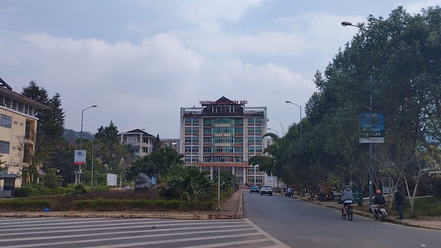 Son La province invested 135 billion to build 2.5km of road connecting to Tay Bac University. Photo: Khanh Linh