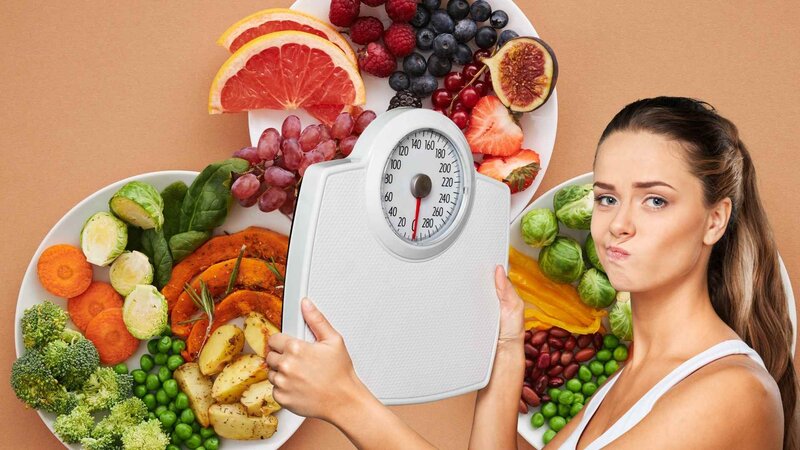 People over 50 years old should maintain 3 healthy meals to lose weight. Graphics: Ha May