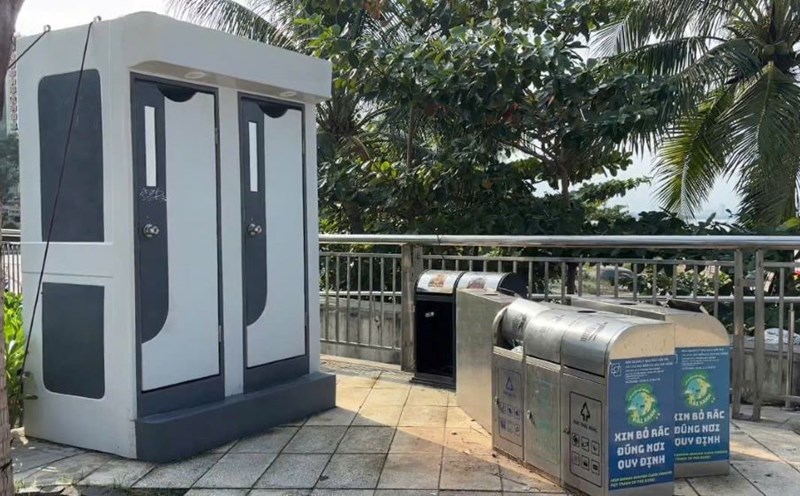 Public toilets along Da Nang's coastline will soon be operational. Photo: Tran Thi