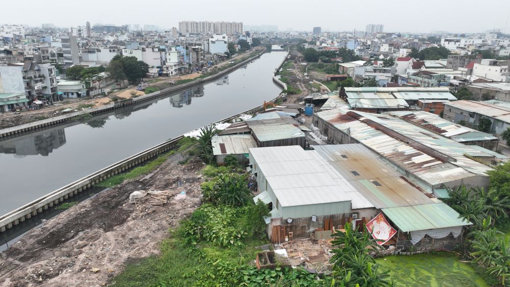 Tai khu vuc quan Go Vap, hien mot so nha dan van chua di doi. Anh: Anh Tu